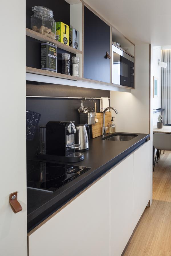 Zoku 4* Amesterdão
